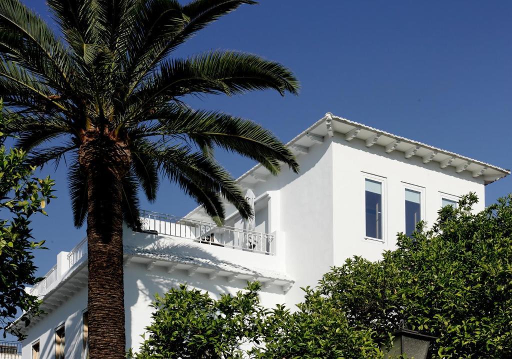 Boutique Hotel Holos Seville Exterior photo